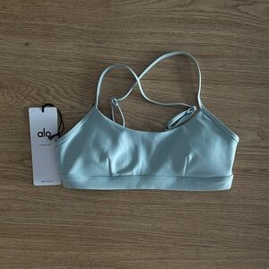 Alo Yoga Airlift Intrigue Bra in Chalk Blue size S- worn once